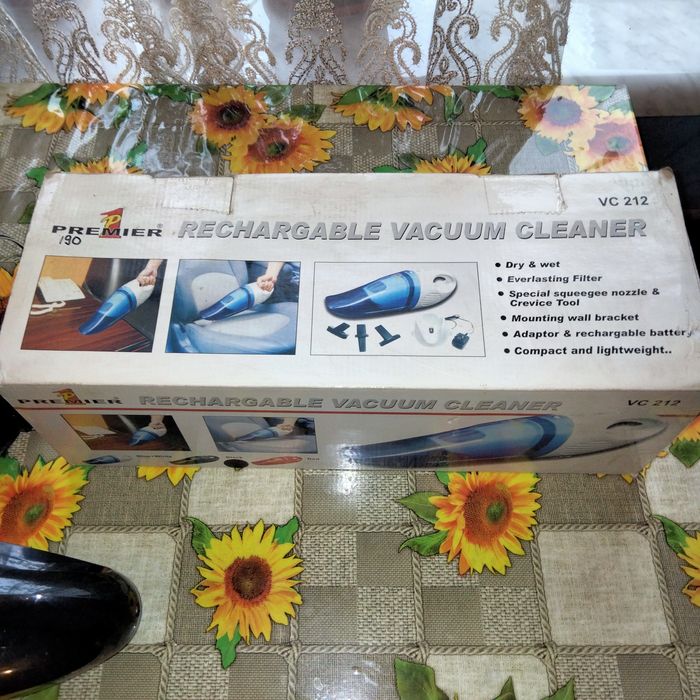 Автомобильный пылесос