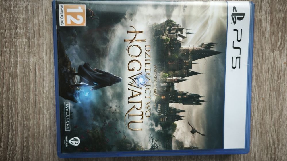 Sprzedam grę Hogwart legacy Dziedzictwo Hogwartu PS5