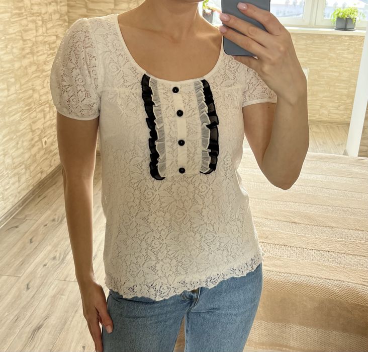 Жіноча  блуза футболка кофта біла з мереживом