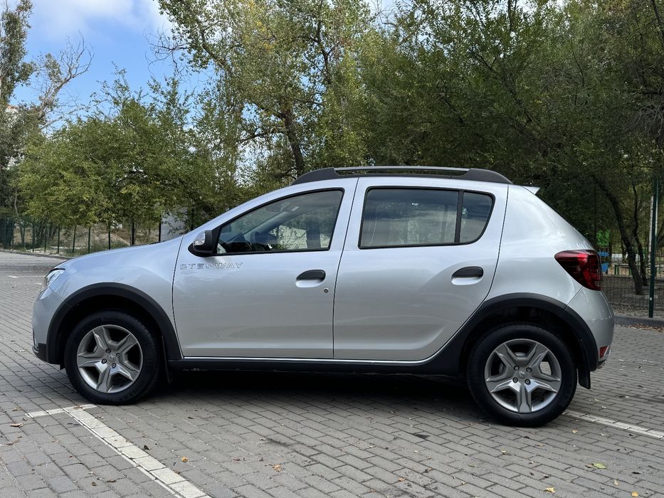Renault Sandero Stepway Рено Сандеро Степвэй