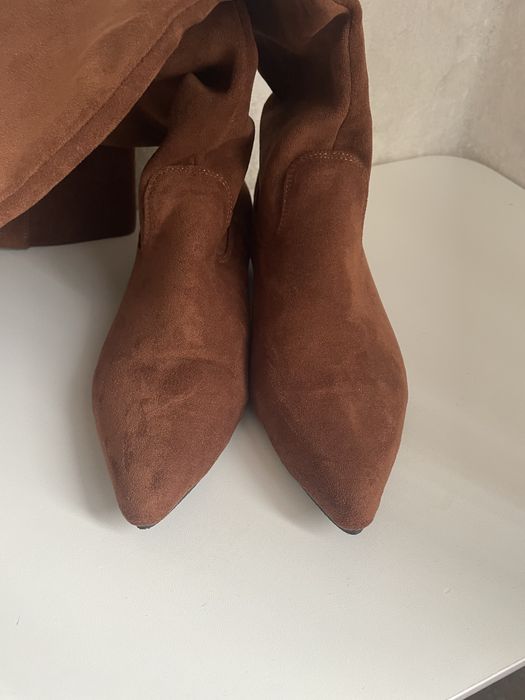 Казахи 39 розмір