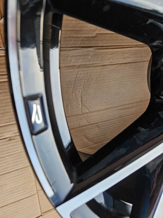 Vw Touareg R line Felga aluminiowa 9.5Jx22H2 ET31
