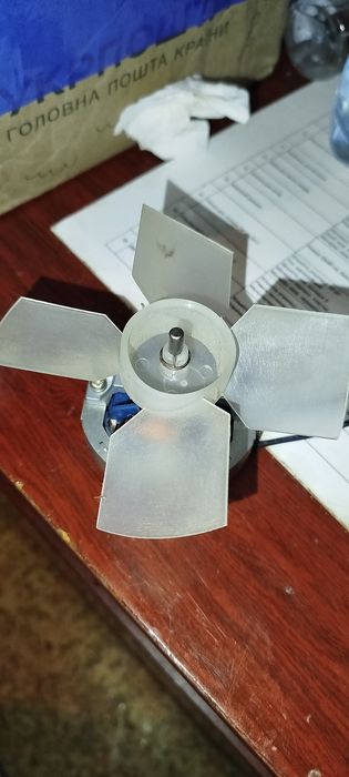 Электромотор маленький 220в