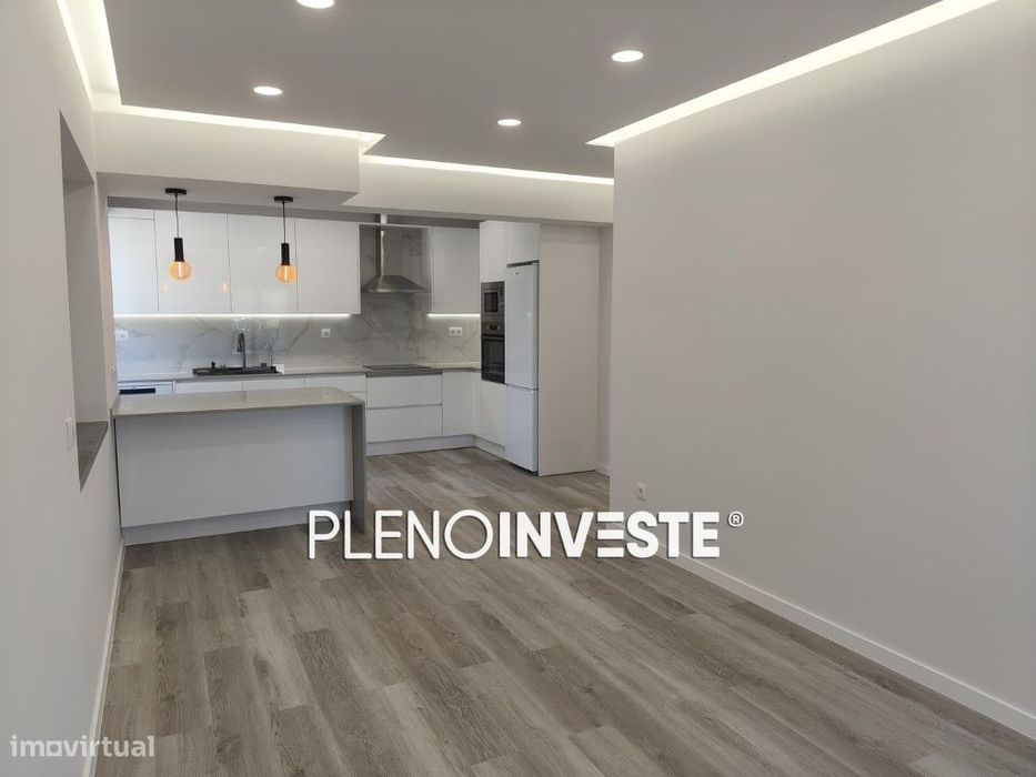 T2 totalmente remodelado em Corroios