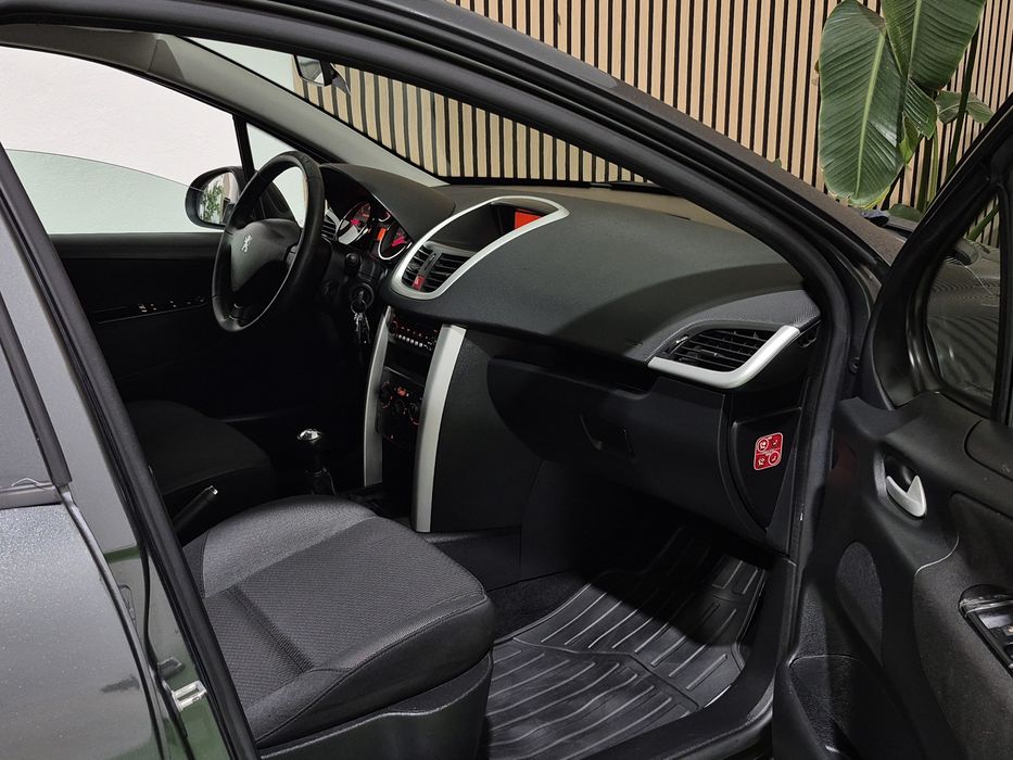 Peugeot 207 1.4HDI - 142.000KM | GARANTIA | NACIONAL