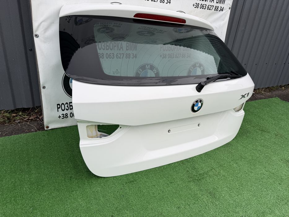 Кришка багажніка bmw x1 e84 ляда бмв колір а300 біла, з  склом