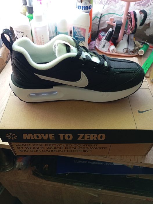 Продам кросовки .