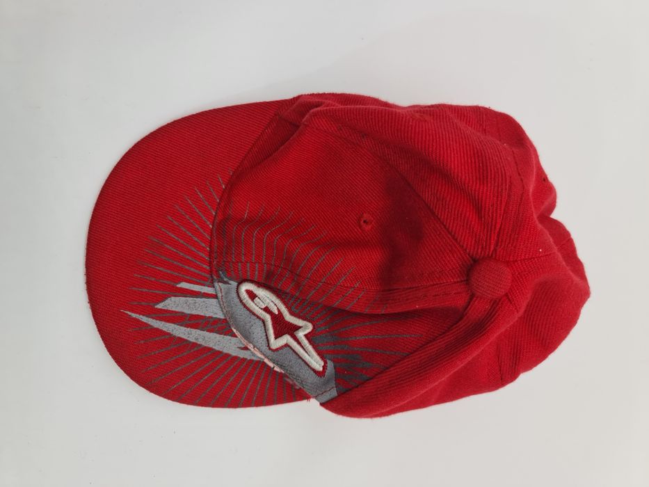 Boné vermelho criança 6 anos