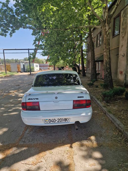 Автомобіль Волга -3110, 1999