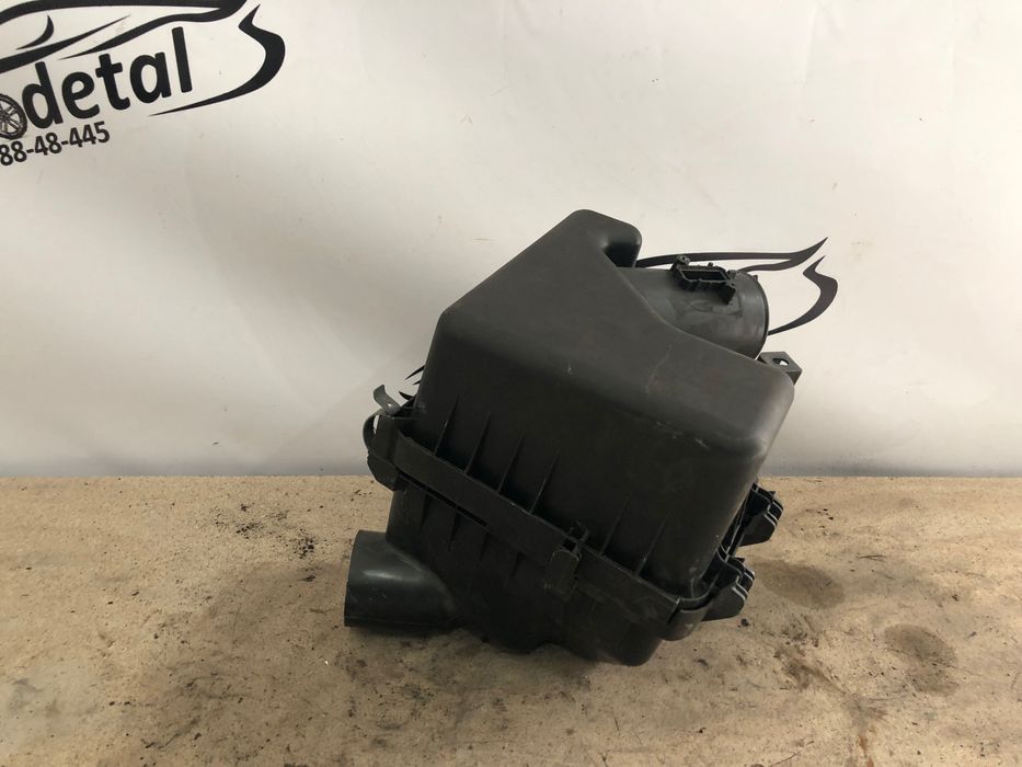 Корпус повітряного фільтра Toyota RAV4 IV 2.2D4D воздушного 1770126320