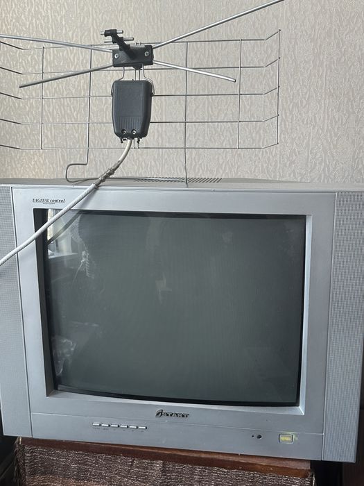 Телевізор Start (робочий) разом з антеною