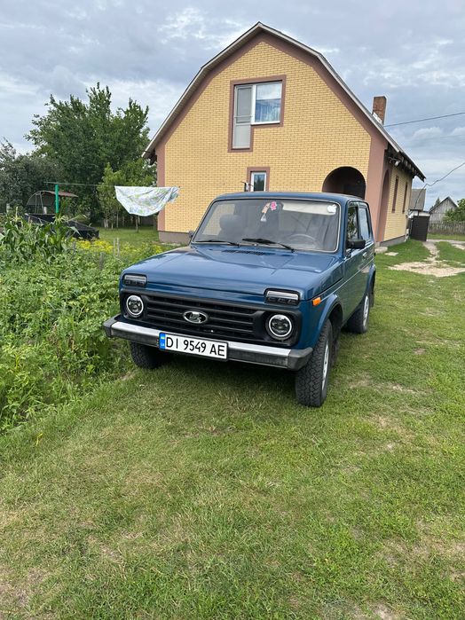 Автомобіль Нива 21214