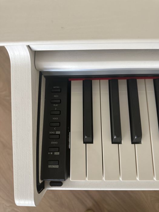 Piano digital THOMANN