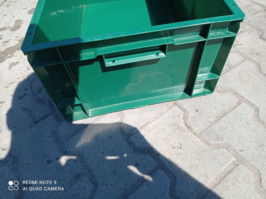 Skrzynka pełna do spożywki szparagów Bekuplast