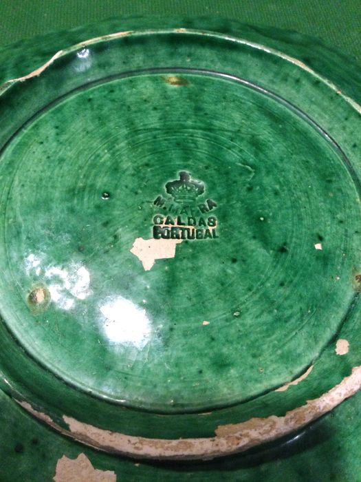 Pratos Caldas da Rainha Manuel Mafra 24 cm séc XIX Marcada