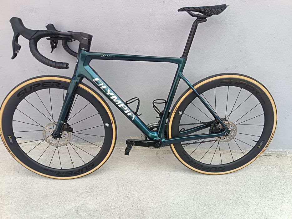 Olympia Leader 54 (M) SRAM AXS 12V RODAS CARBONO