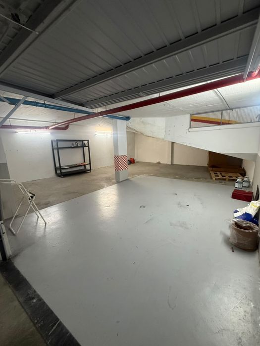Garagem armazem em Massama Norte 260m2