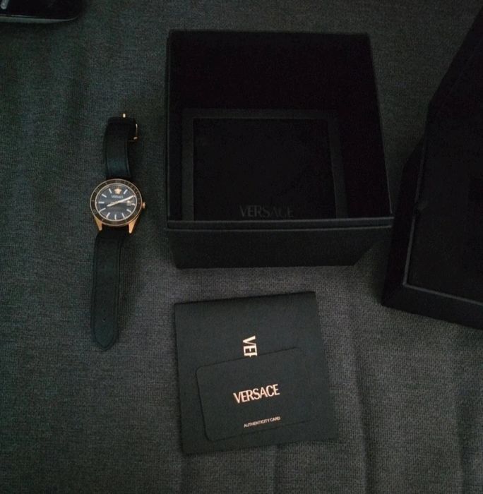 Relógio Versace V-dome