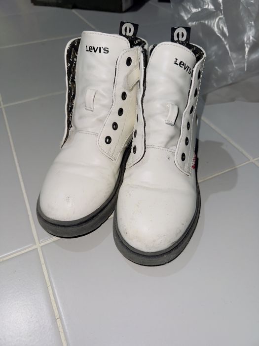 Botas levis crianca