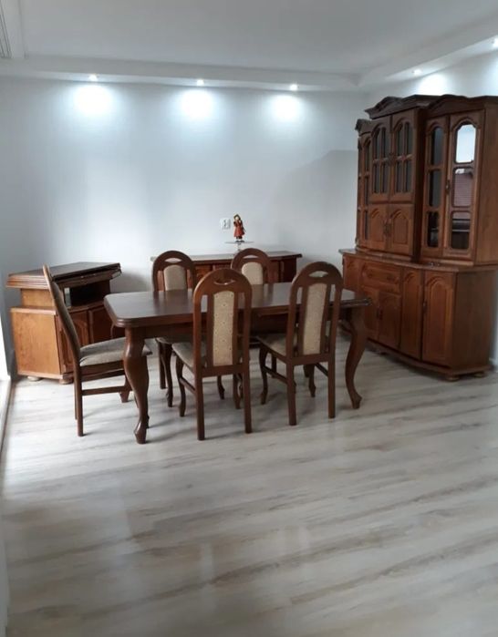 Piękny zestaw mebli do salonu