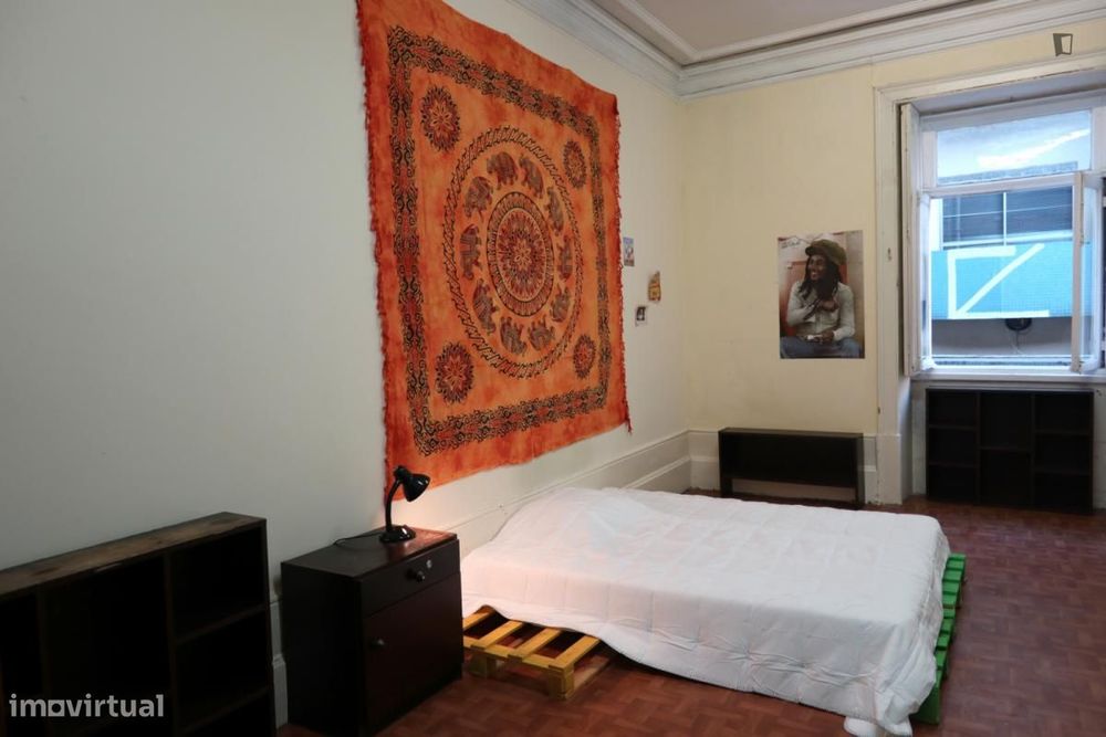 Quarto - localizado em Cedofeita Porto