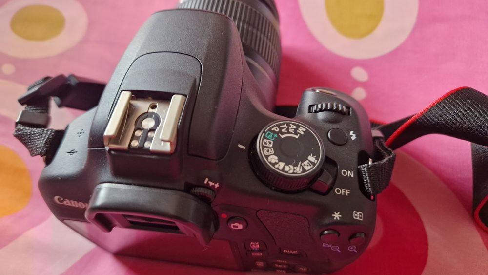 Cannon EOS 1200D