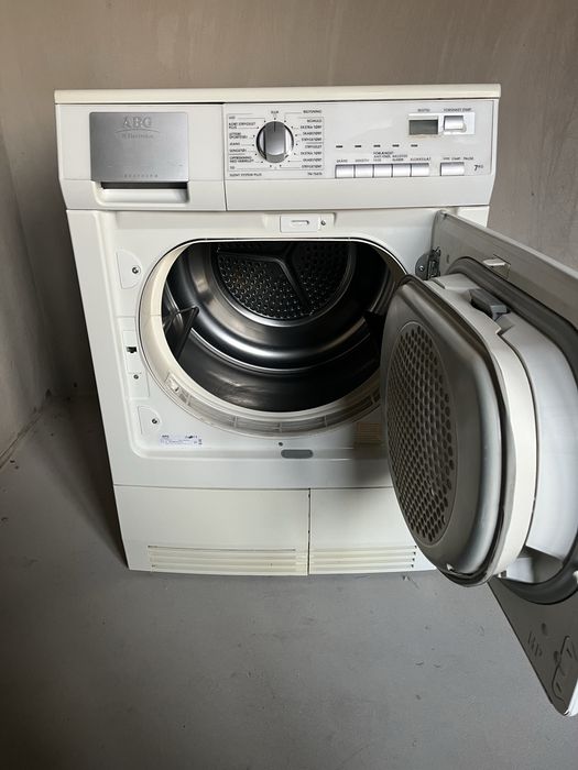 Сушка  одягу  AEG 7 кг