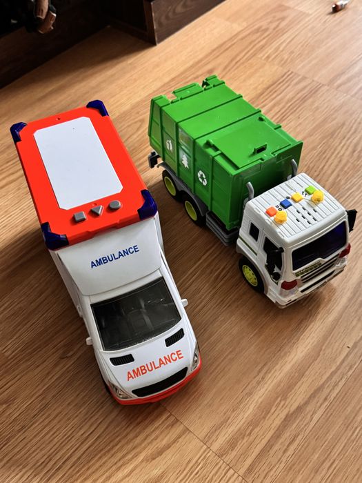 Дитячі іграшки сміттєвоз