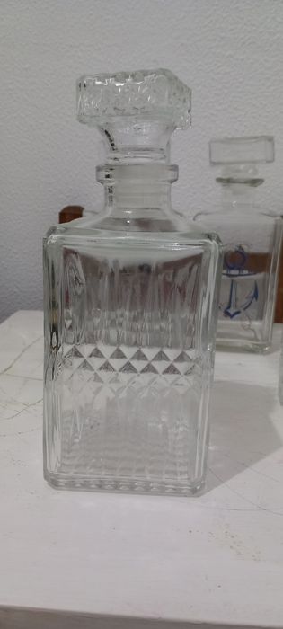 Garrafas de cristal de whisky