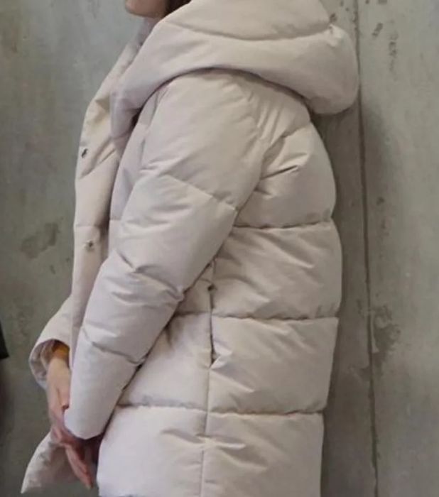 Пуховик молочний