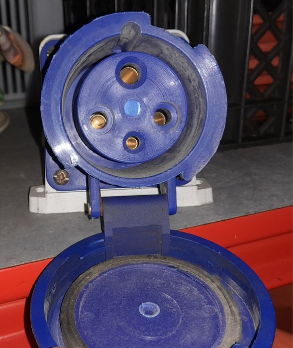 Fichas trifásicas de parede