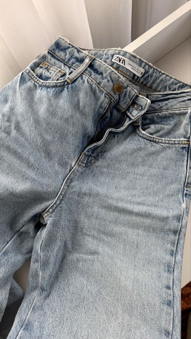 Джинси Zara, Mango