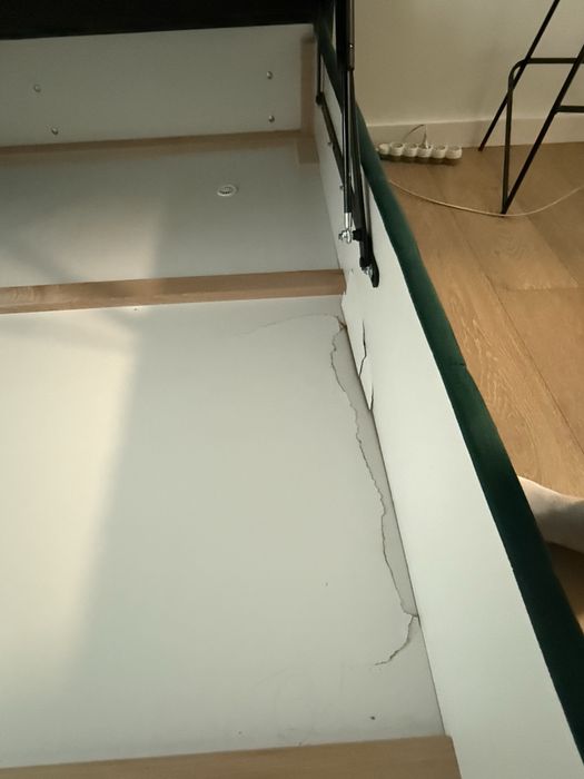 Łóżko z materacem 140x200