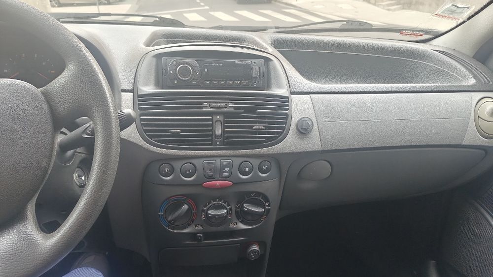 Fiat Punto 1.2 16V ELX (80cv) – Apenas 150.000 km | 5 Portas