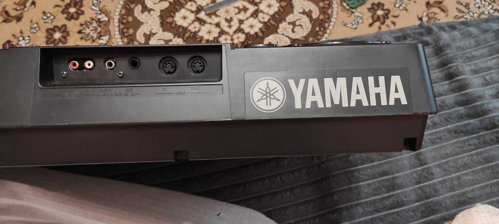 Синтезатор Yamaha DJX