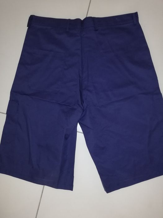 Calção multibolsos azul tamanho 42