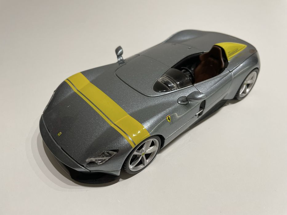 Model Samochodu BURAGO 1:24 Ferrari Monza SP1 Oryginalnał WYPRZEDAŻ PŃ
