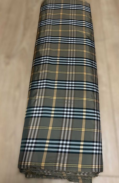 Sprzedam materiał 18 m. o szerokości 145 cm