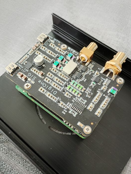 Digione Signature z Raspberry 4b Streamer/Transport Audio