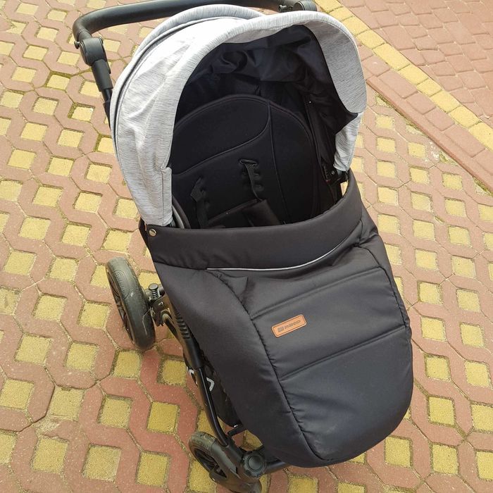 Wózek Riko Nuno Szary