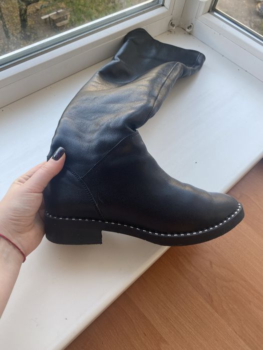 Продас зимові ботінки