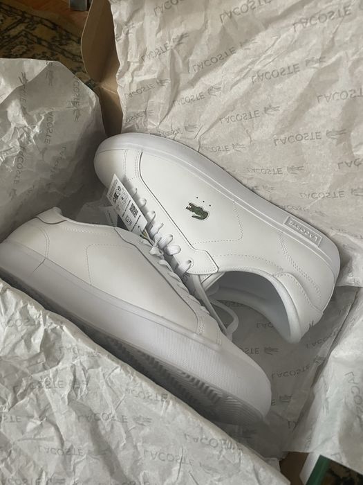 Sapatilhas Lacoste Powercourt em Pele de Homem