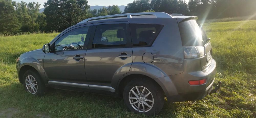 Mitsubishi Outlander Mitsubishi Outlander II  2.0 /140 KM 4x4 /7 miejsc