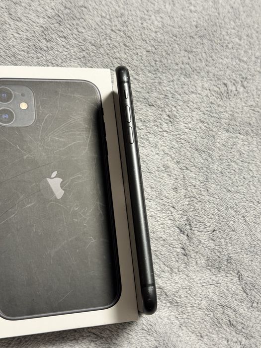 Продам iphone 11 64gb
