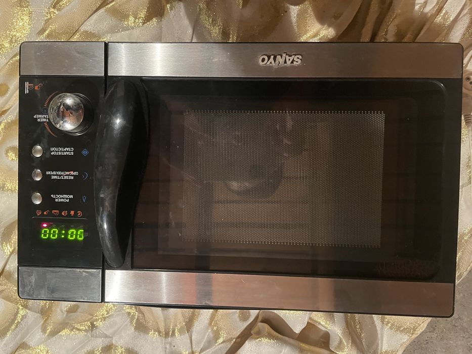 Продам микроволвку sonyo