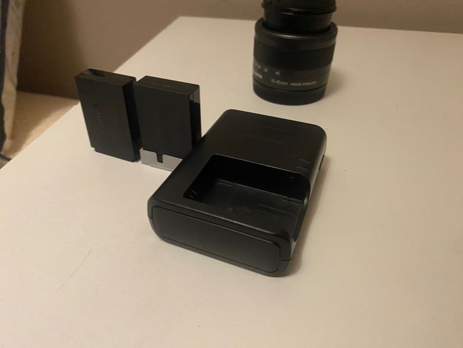 Canon EOS M50 com lente