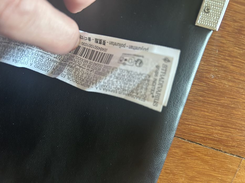 Carteira stradivarius