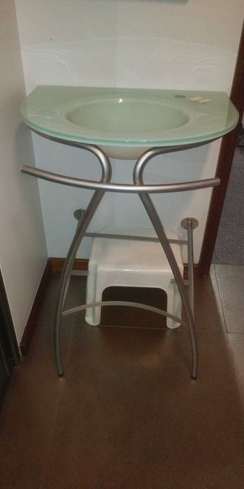 Lavatório casa banho moderno em vidro temperado com estrutura montagem