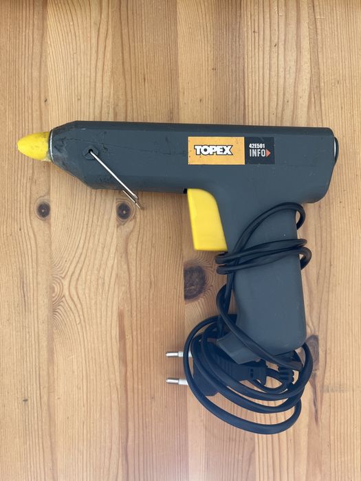 Pistolet do kleju 11mm 78W 42E501