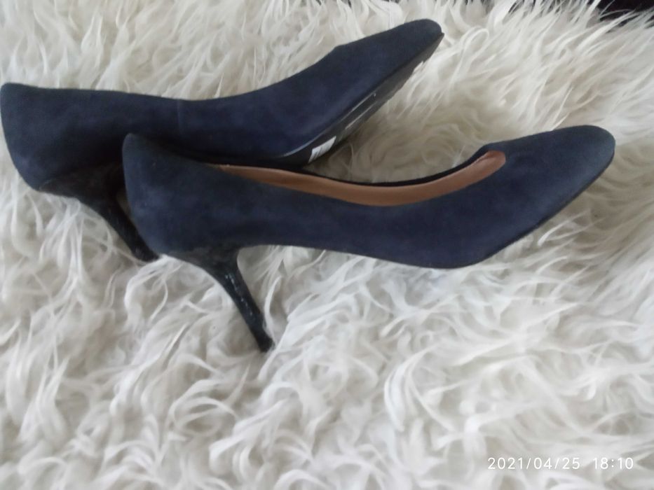 Nowe czółenka zamszowe kolor ciemny grafit piękny grafit zamsz 38